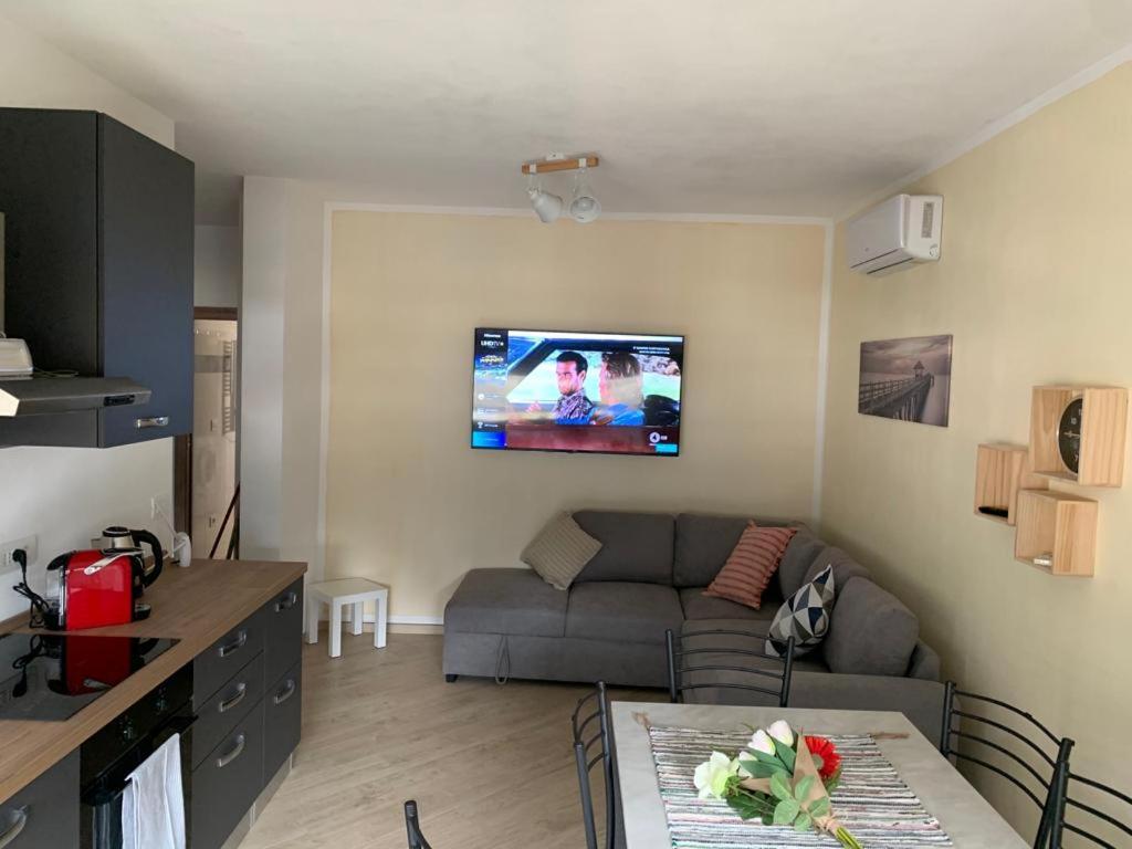 Alfiume B Apartman Tirano Kültér fotó